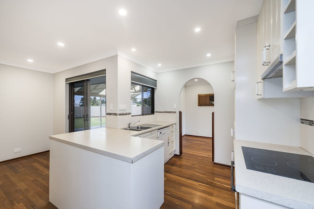 6 Chancery Court, Forrestfield, WA, 6058 - Image 5