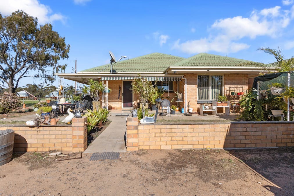 655 Scott Road, Nantawarra, SA, 5550 - Image 1