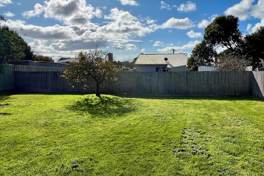 7 Old Port Campbell Road, Cobden, VIC, 3266 - Image 9