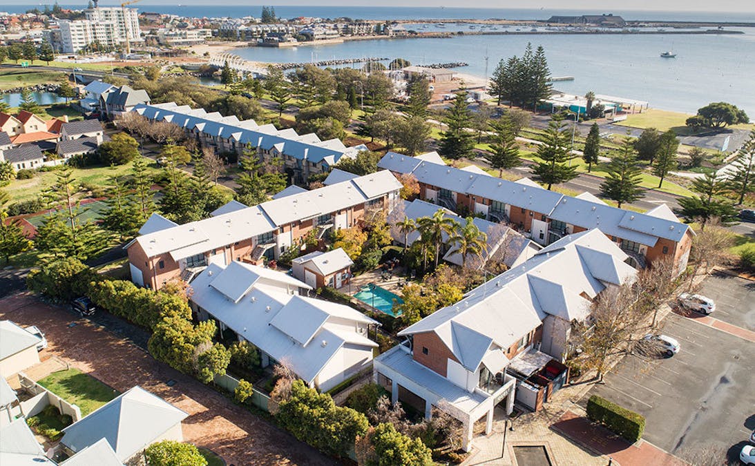 17/14  Lyons Cove, Bunbury, WA, 6230 - Image 2