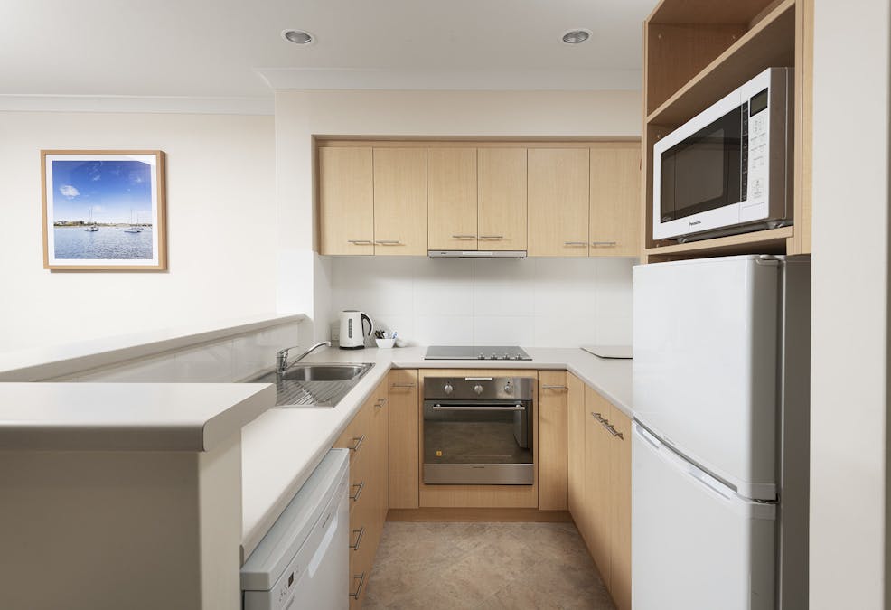 17/14  Lyons Cove, Bunbury, WA, 6230 - Image 4