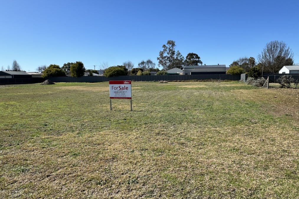 2 Stirbeck Street, Holbrook, NSW, 2644 - Image 1