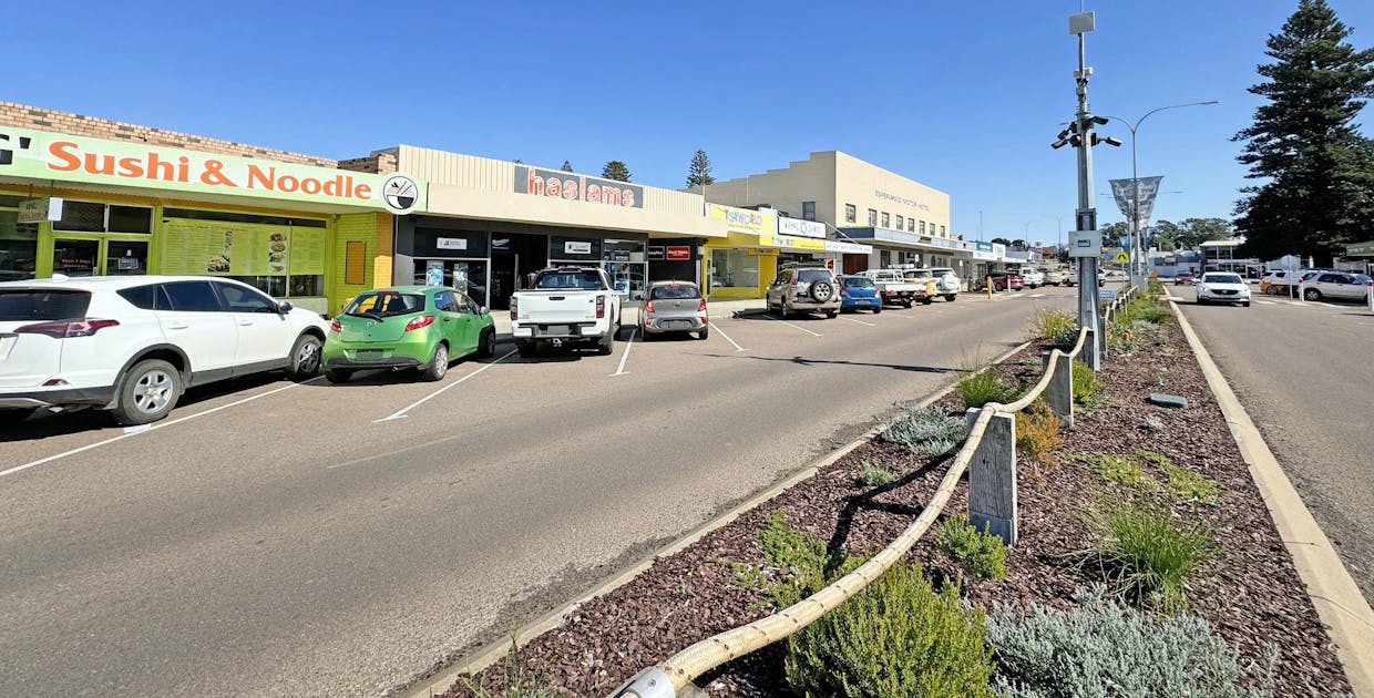 12 Andrew Street, Esperance, WA, 6450 - Image 4