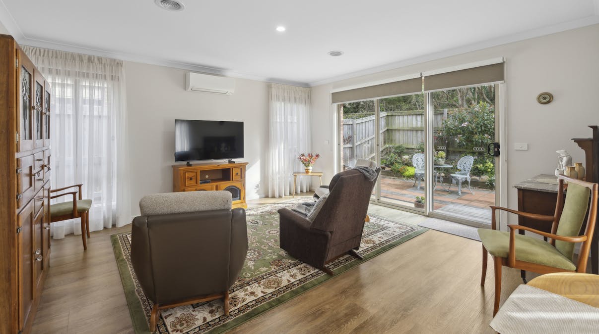 2/37    Princes Street, Korumburra, VIC, 3950 - Image 5