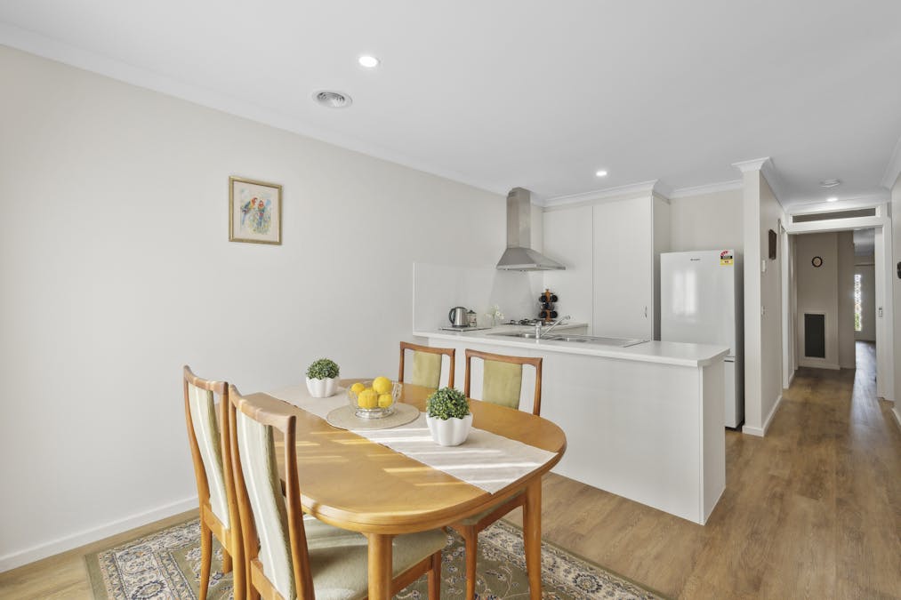 2/37    Princes Street, Korumburra, VIC, 3950 - Image 4