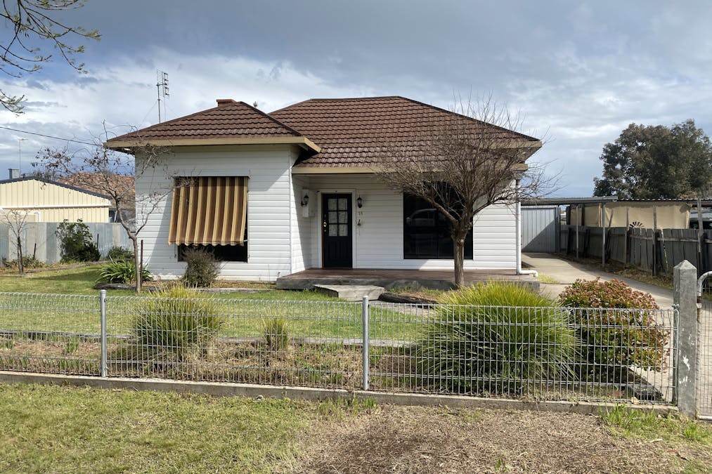 18 Tarrant Street, Warracknabeal, VIC, 3393 - Image 1