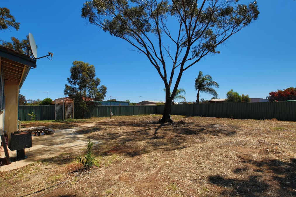 12 Stewart Street, Kulin, WA, 6365 - Image 11