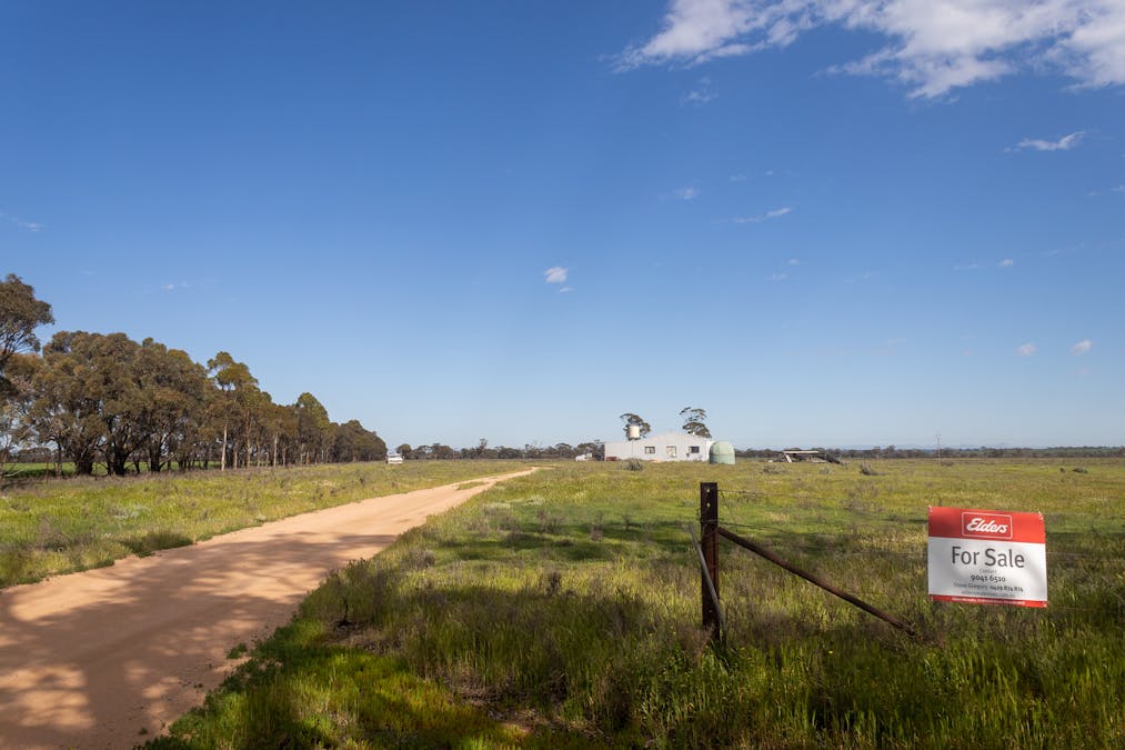 135 Samphire Road, Hines Hill, WA, 6413 - Image 1