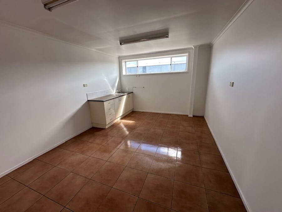 3 Langlands Street, Parkes, NSW, 2870 - Image 6