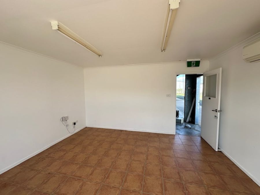 3 Langlands Street, Parkes, NSW, 2870 - Image 8