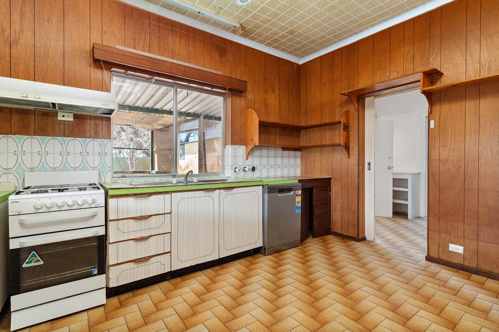 40 Griggs Way, Rockingham, WA, 6168 - Image 13