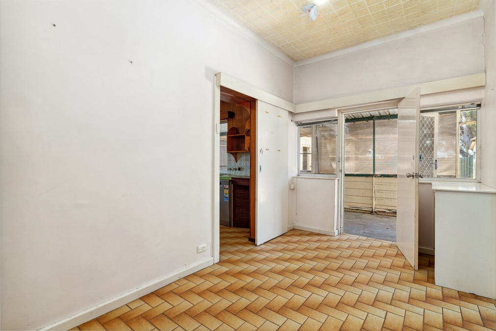 40 Griggs Way, Rockingham, WA, 6168 - Image 11