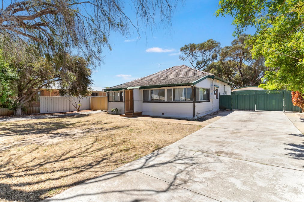40 Griggs Way, Rockingham, WA, 6168 - Image 3