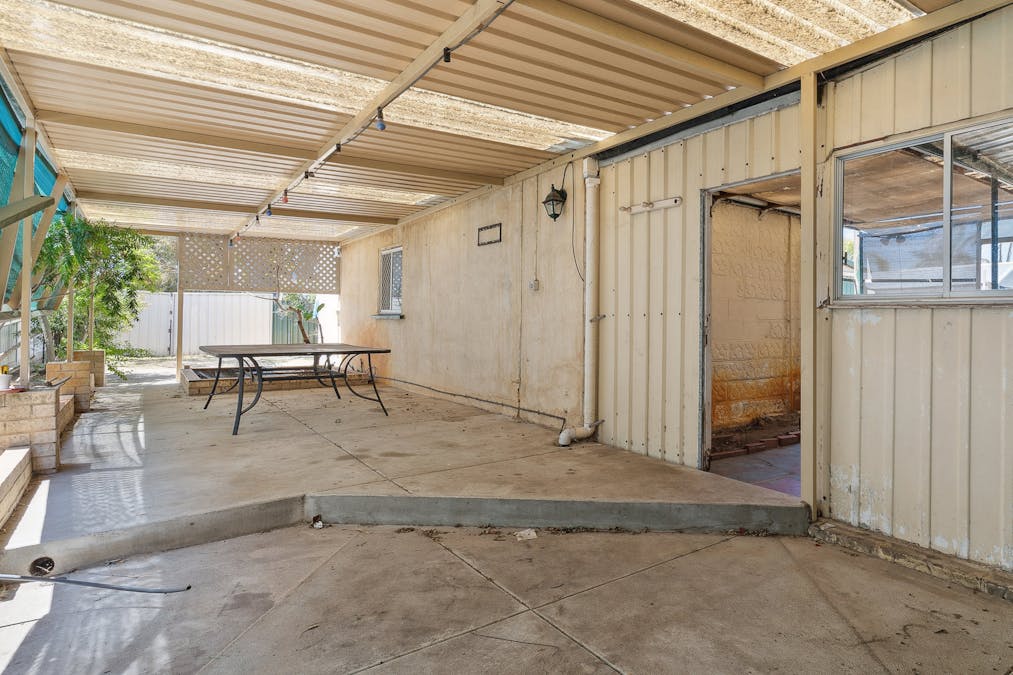 40 Griggs Way, Rockingham, WA, 6168 - Image 19
