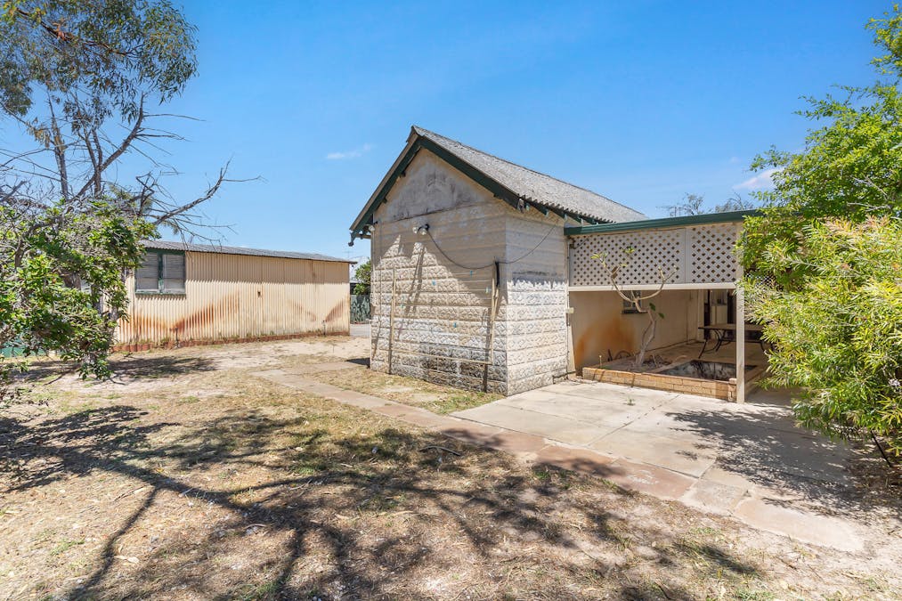 40 Griggs Way, Rockingham, WA, 6168 - Image 21