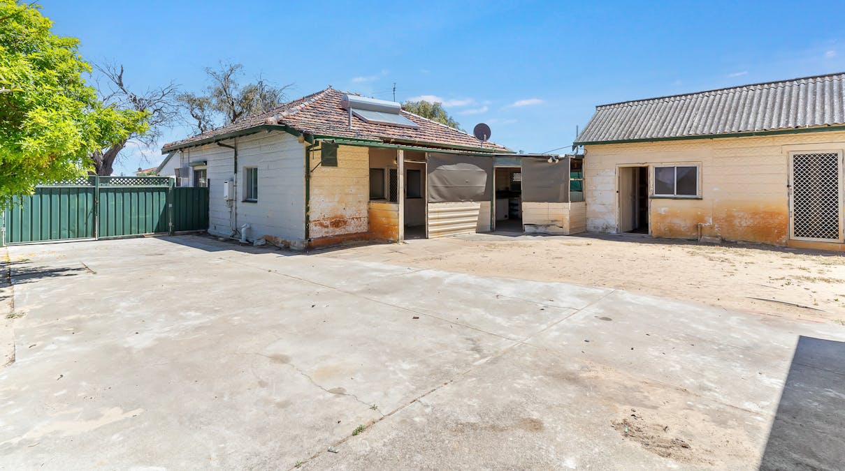 40 Griggs Way, Rockingham, WA, 6168 - Image 22