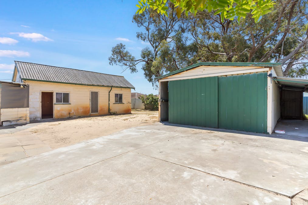 40 Griggs Way, Rockingham, WA, 6168 - Image 24