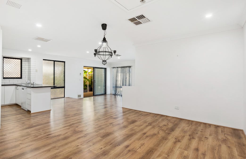 12 Edgbaston Crescent, Port Kennedy, WA, 6172 - Image 11
