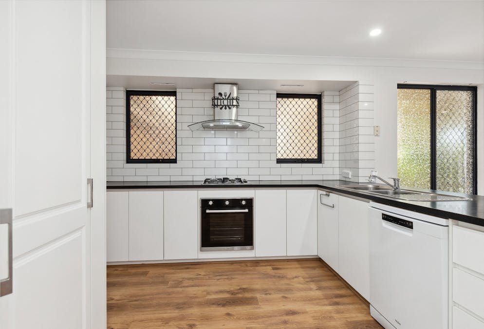 12 Edgbaston Crescent, Port Kennedy, WA, 6172 - Image 4
