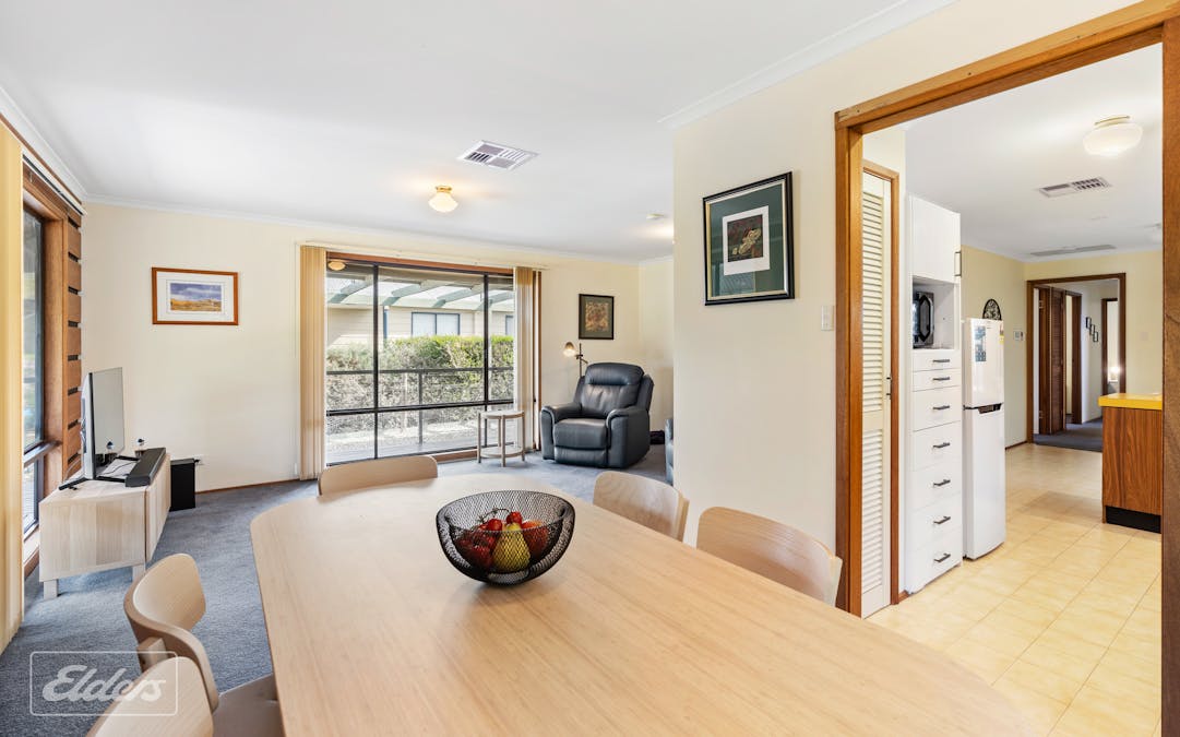 17 Shoreline Drive, Clayton Bay, SA, 5256 - Image 9