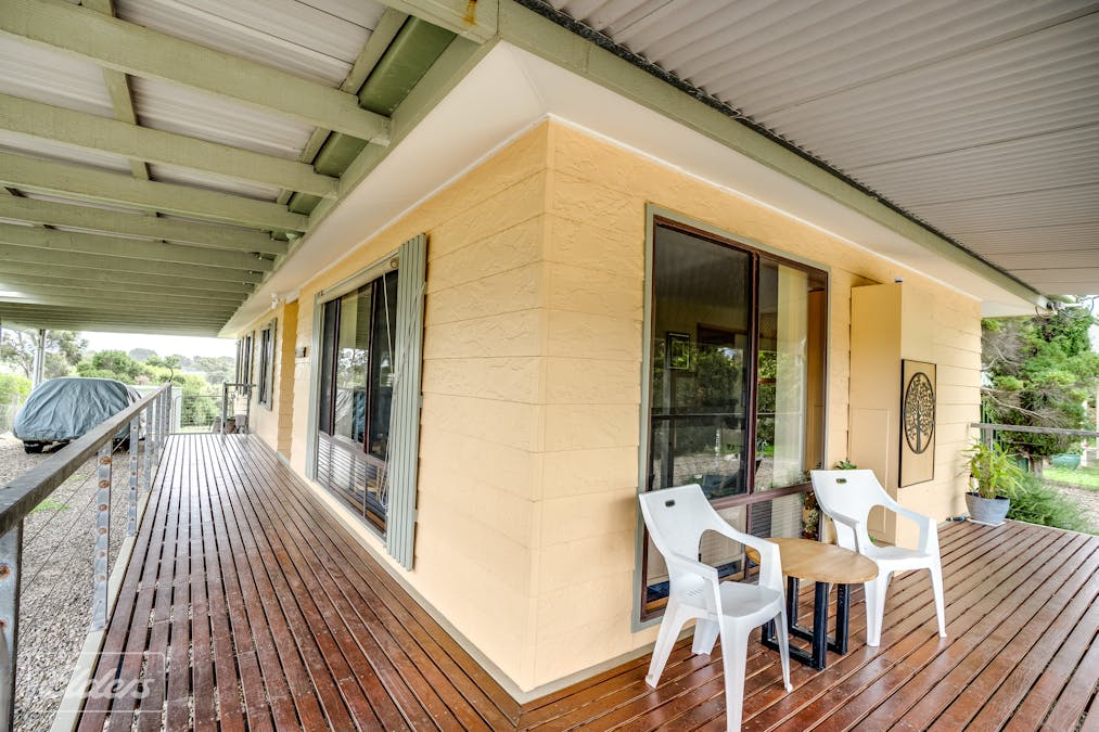 17 Shoreline Drive, Clayton Bay, SA, 5256 - Image 3