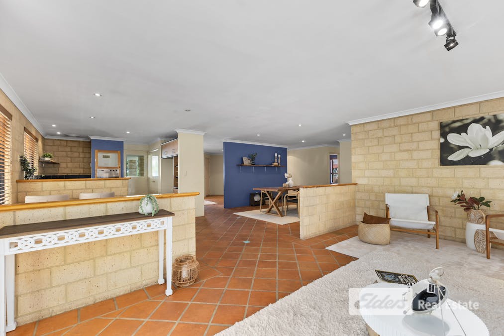 18 Christchurch Place, College Grove, WA, 6230 - Image 9