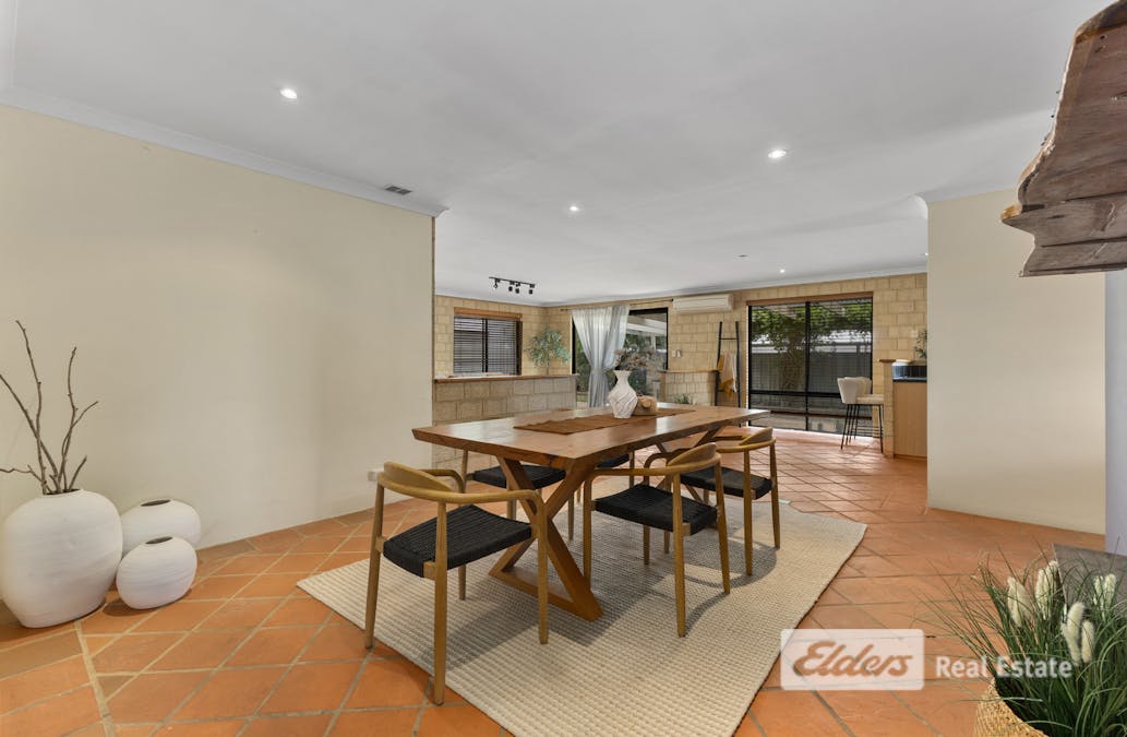 18 Christchurch Place, College Grove, WA, 6230 - Image 4