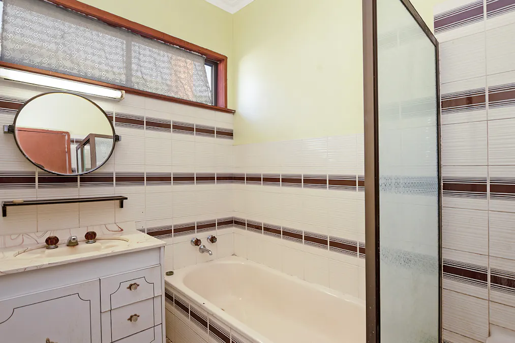 7 Miller Crescent, Hamilton, VIC, 3300 - Image 5