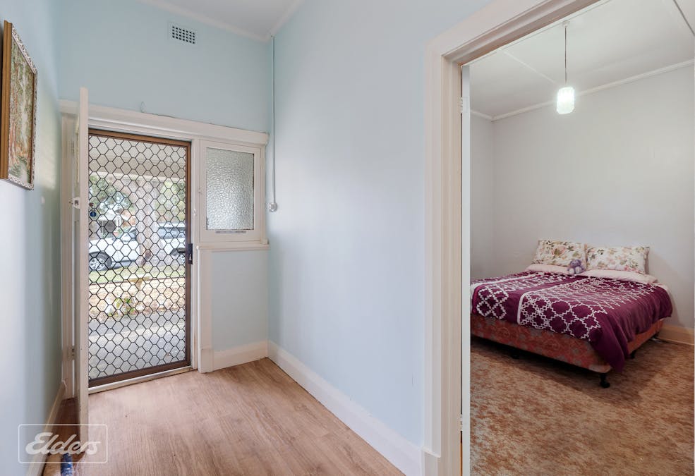 25 Sturt Street, Victor Harbor, SA, 5211 - Image 4