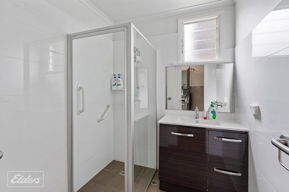 25 Sturt Street, Victor Harbor, SA, 5211 - Image 13