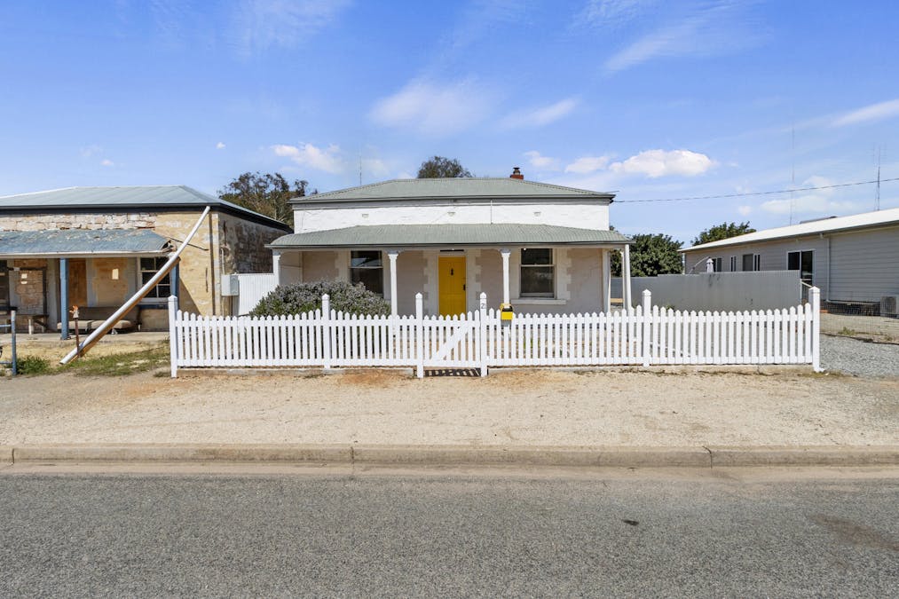 21 Wolfe Street, Jamestown, SA, 5491 - Image 1