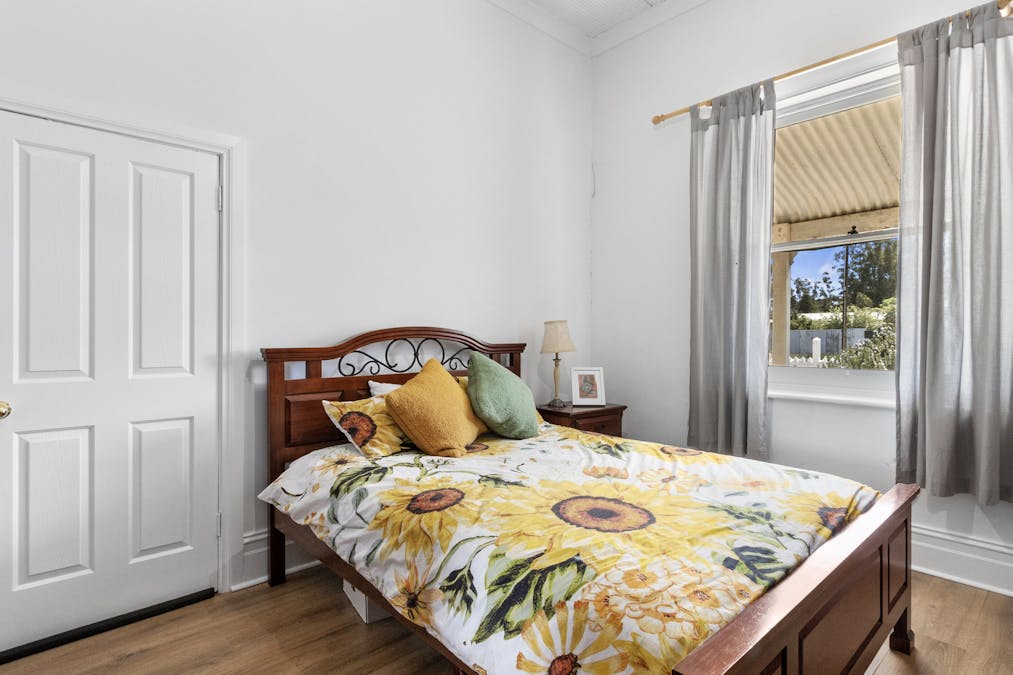 21 Wolfe Street, Jamestown, SA, 5491 - Image 10