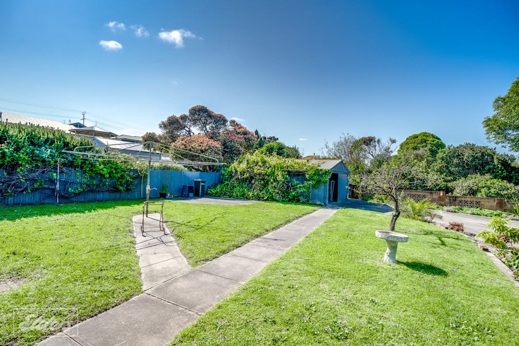 16 Peace Avenue, Victor Harbor, SA, 5211 - Image 19