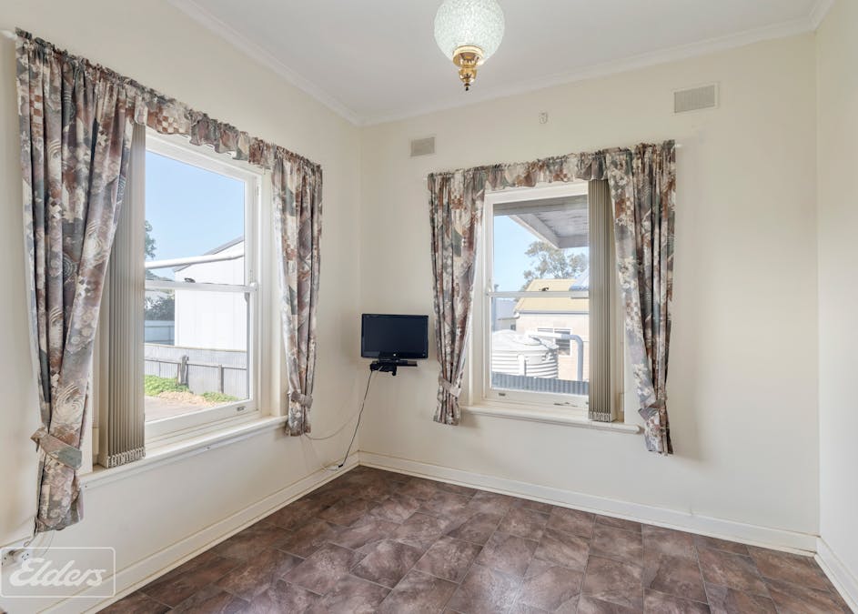 16 Peace Avenue, Victor Harbor, SA, 5211 - Image 9