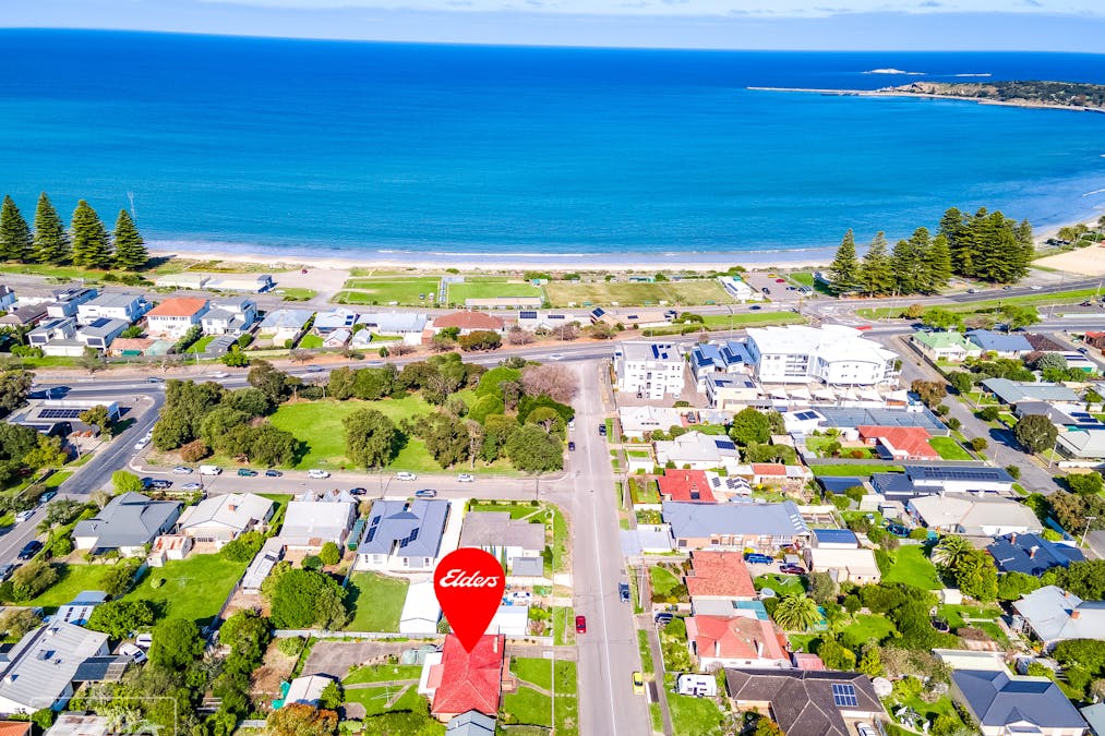 16 Peace Avenue, Victor Harbor, SA, 5211 - Image 2