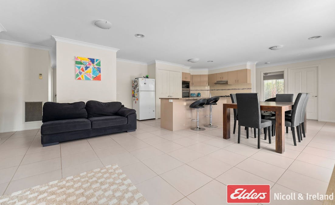 2 Bluegum Close, Kelso, NSW, 2795 - Image 2