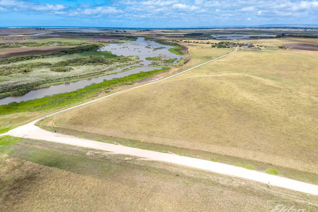 1408A&B Randell Road, Hindmarsh Island, SA, 5214 - Image 9