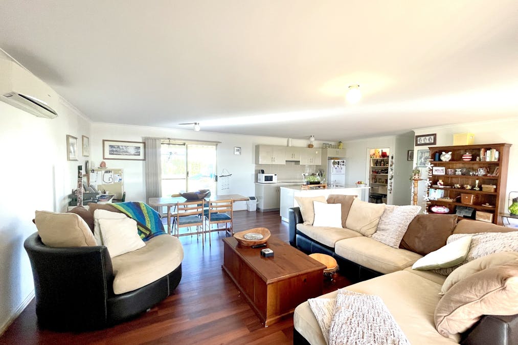 27 Bosanquet Boulevard, Ceduna Waters, SA, 5690 - Image 2