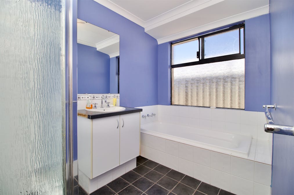 7 Wincanton Chase, Leda, WA, 6170 - Image 11