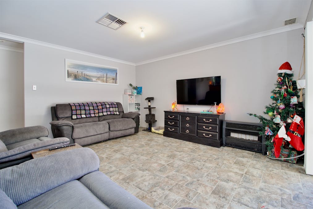 7 Wincanton Chase, Leda, WA, 6170 - Image 8