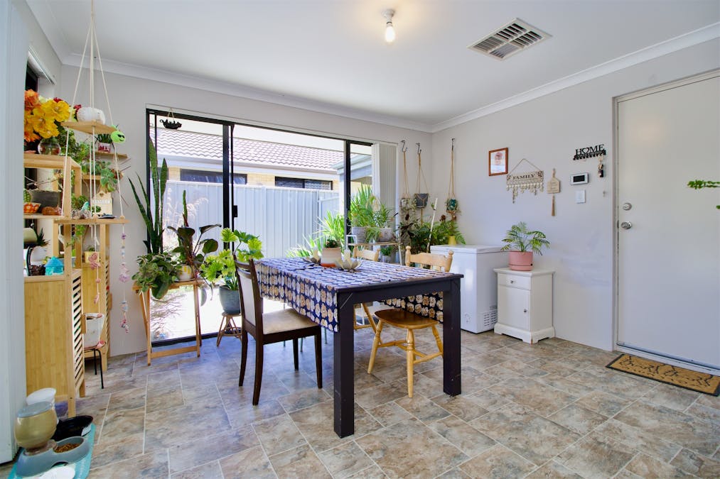 7 Wincanton Chase, Leda, WA, 6170 - Image 6
