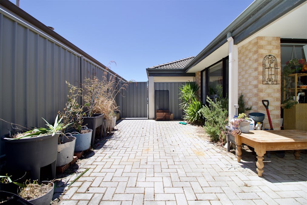 7 Wincanton Chase, Leda, WA, 6170 - Image 14
