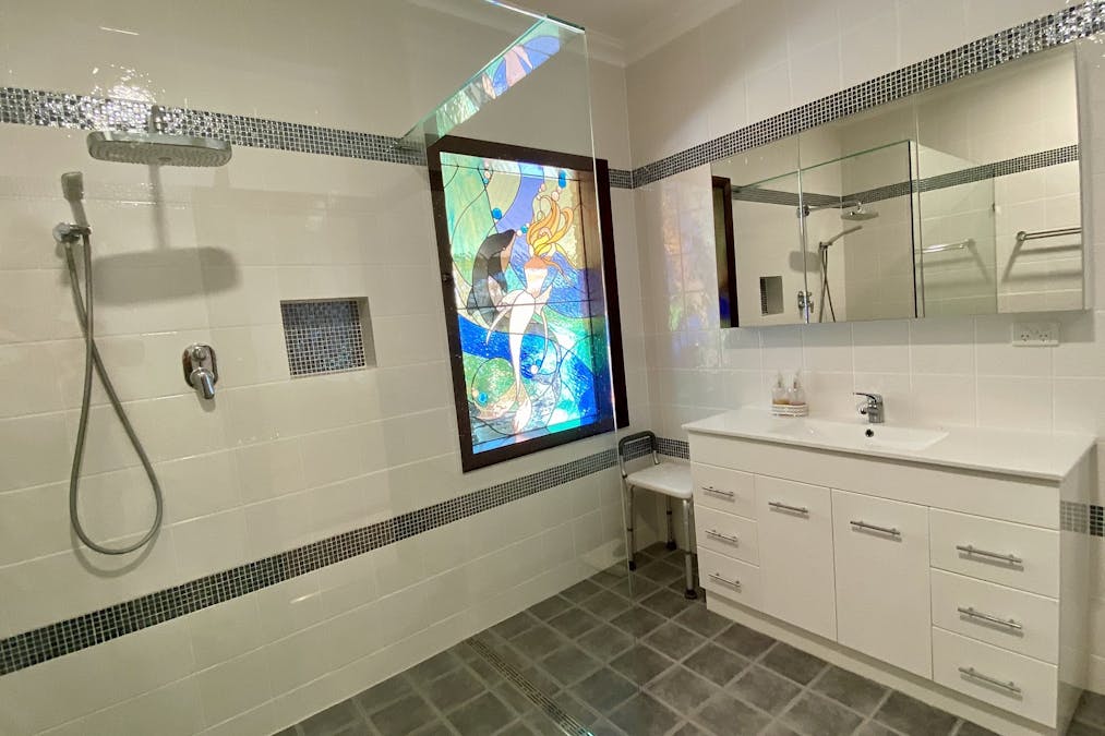 2 South Avenue, Merredin, WA, 6415 - Image 9