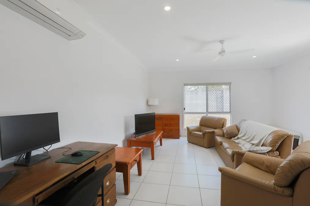 1/56 Gadsden Loop, Mount Louisa, QLD, 4814 - Image 2