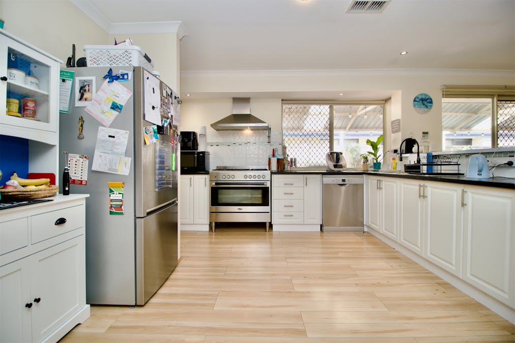 5 Edenhall Terrace, Waikiki, WA, 6169 - Image 11