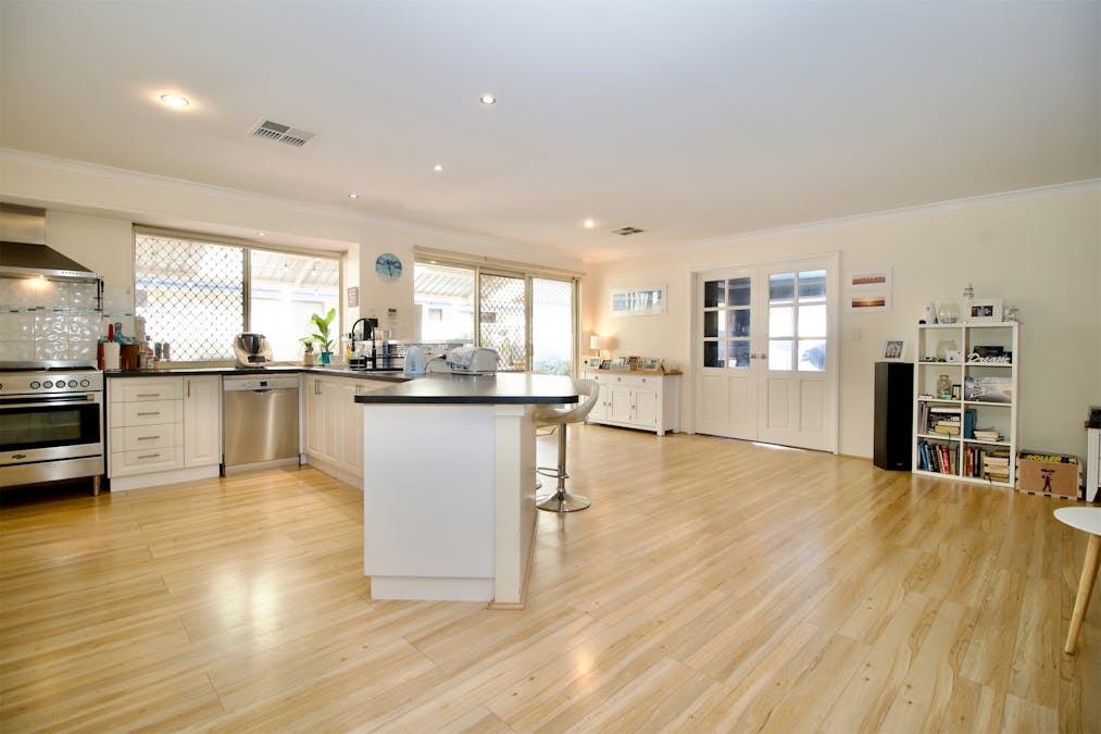 5 Edenhall Terrace, Waikiki, WA, 6169 - Image 16