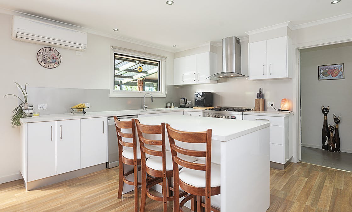 8242 Hamilton Highway, Hamilton, VIC, 3300 - Image 2