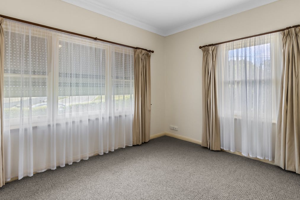 9 Bright Street, Clare, SA, 5453 - Image 10