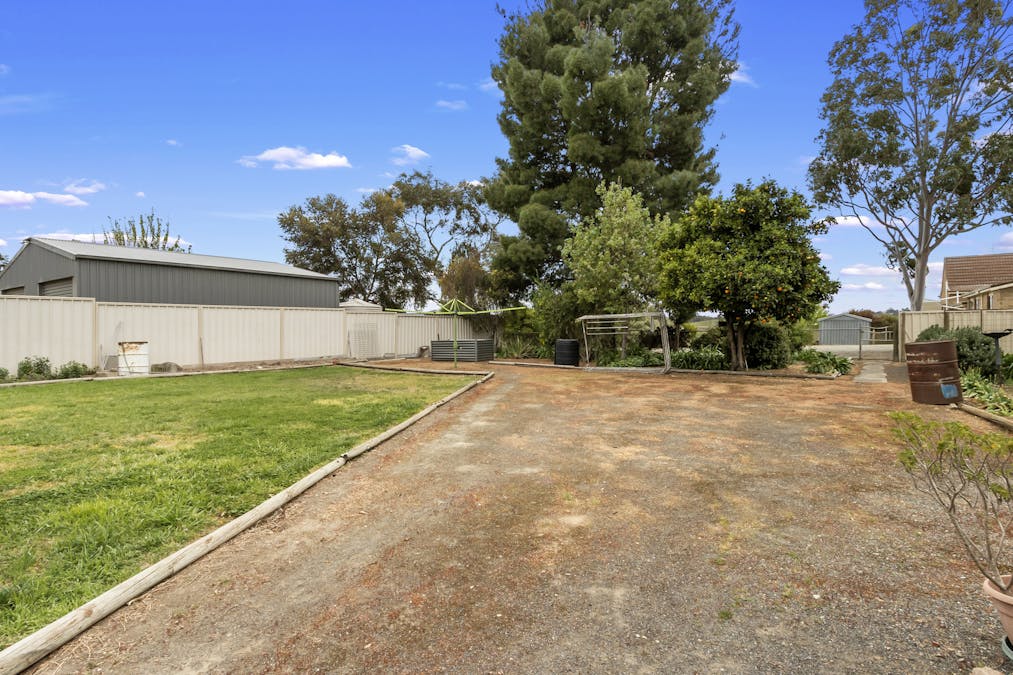 9 Bright Street, Clare, SA, 5453 - Image 19