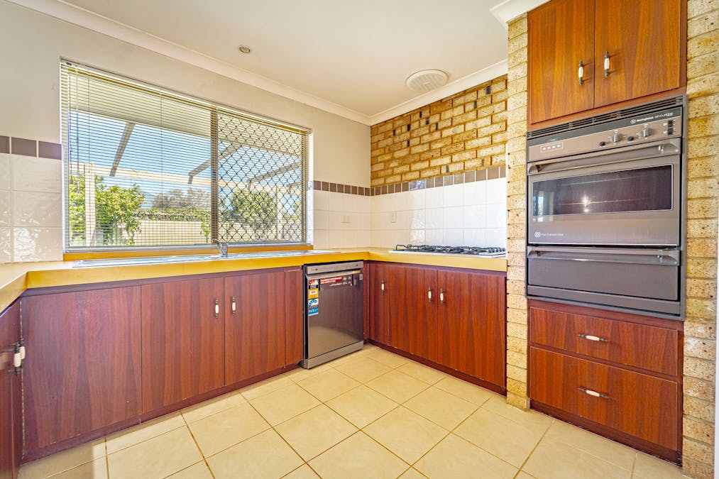 56 Kingsbridge Road, Warnbro, WA, 6169 - Image 9